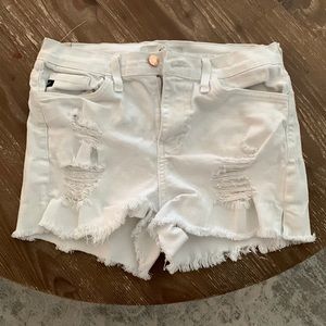 Size 27 KanCan white denim distressed shorts